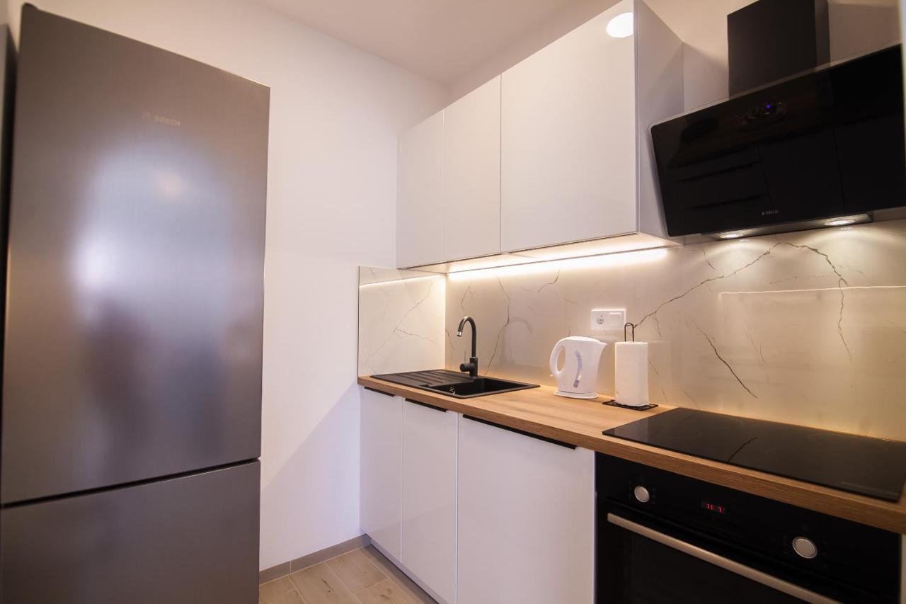Family Apartments Brach Bol Extérieur photo