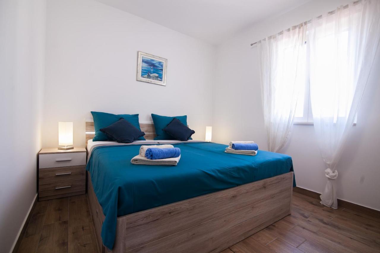 Family Apartments Brach Bol Extérieur photo