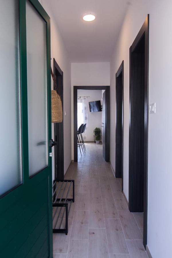 Family Apartments Brach Bol Extérieur photo