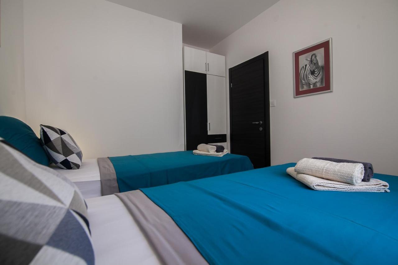 Family Apartments Brach Bol Extérieur photo