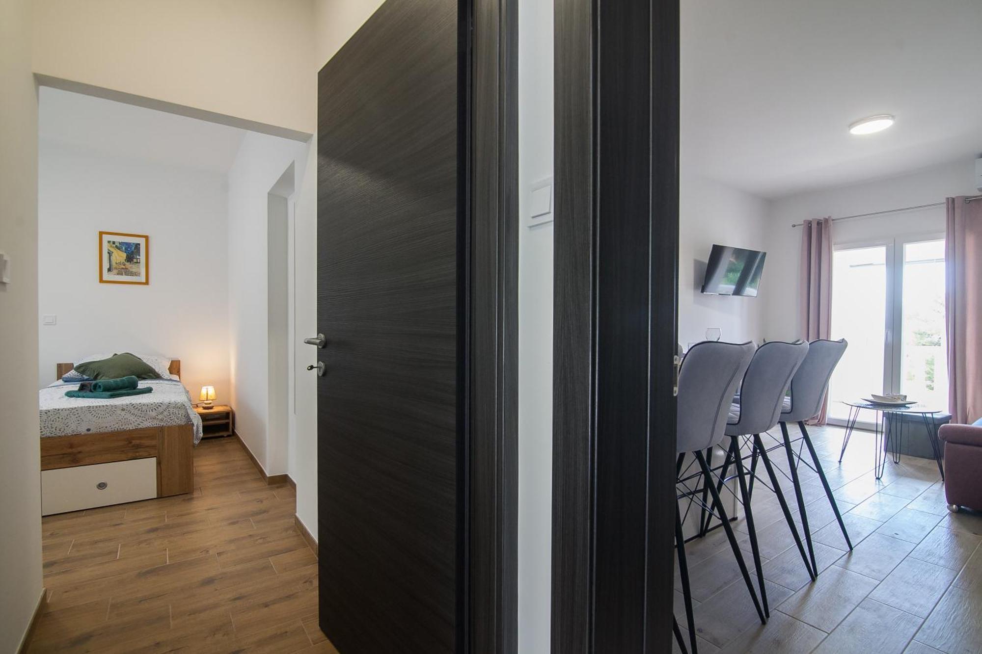 Family Apartments Brach Bol Extérieur photo